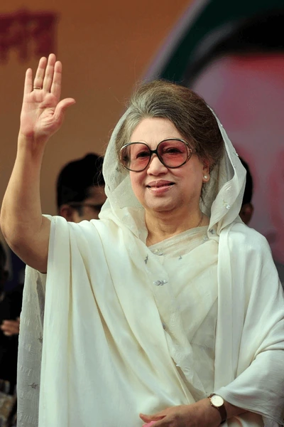 প্রধানমন্ত্রী বেগম খালেদা জিয়া